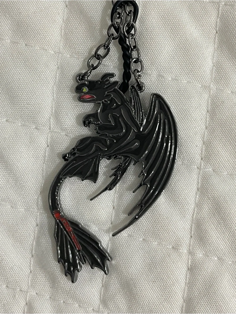 DreamWorks How to Train Your Dragon Toothless Night Fury Necklace DWA Licensed
